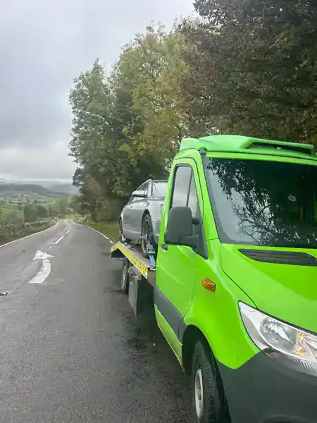 Tow truck Tamworth breakdown recovery service